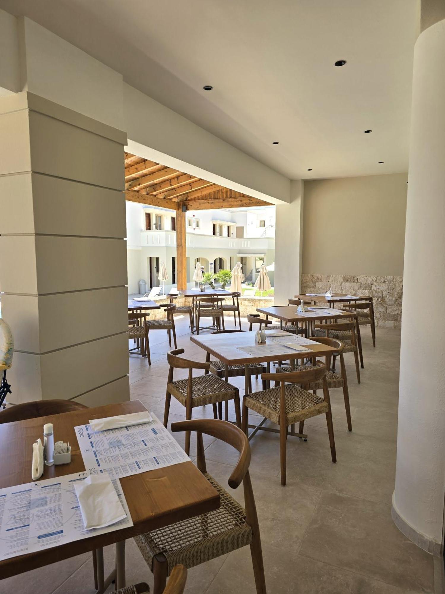อีเจียน เฮาส์ Aparthotel คอสทาวน์ ภายนอก รูปภาพ